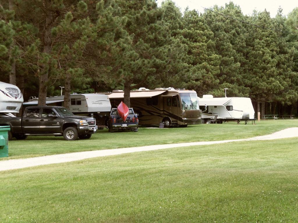 Maciver'S Motel And Camp Blind River Exterior photo